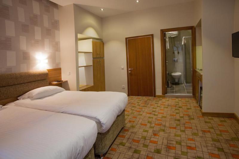 Hotel Serene