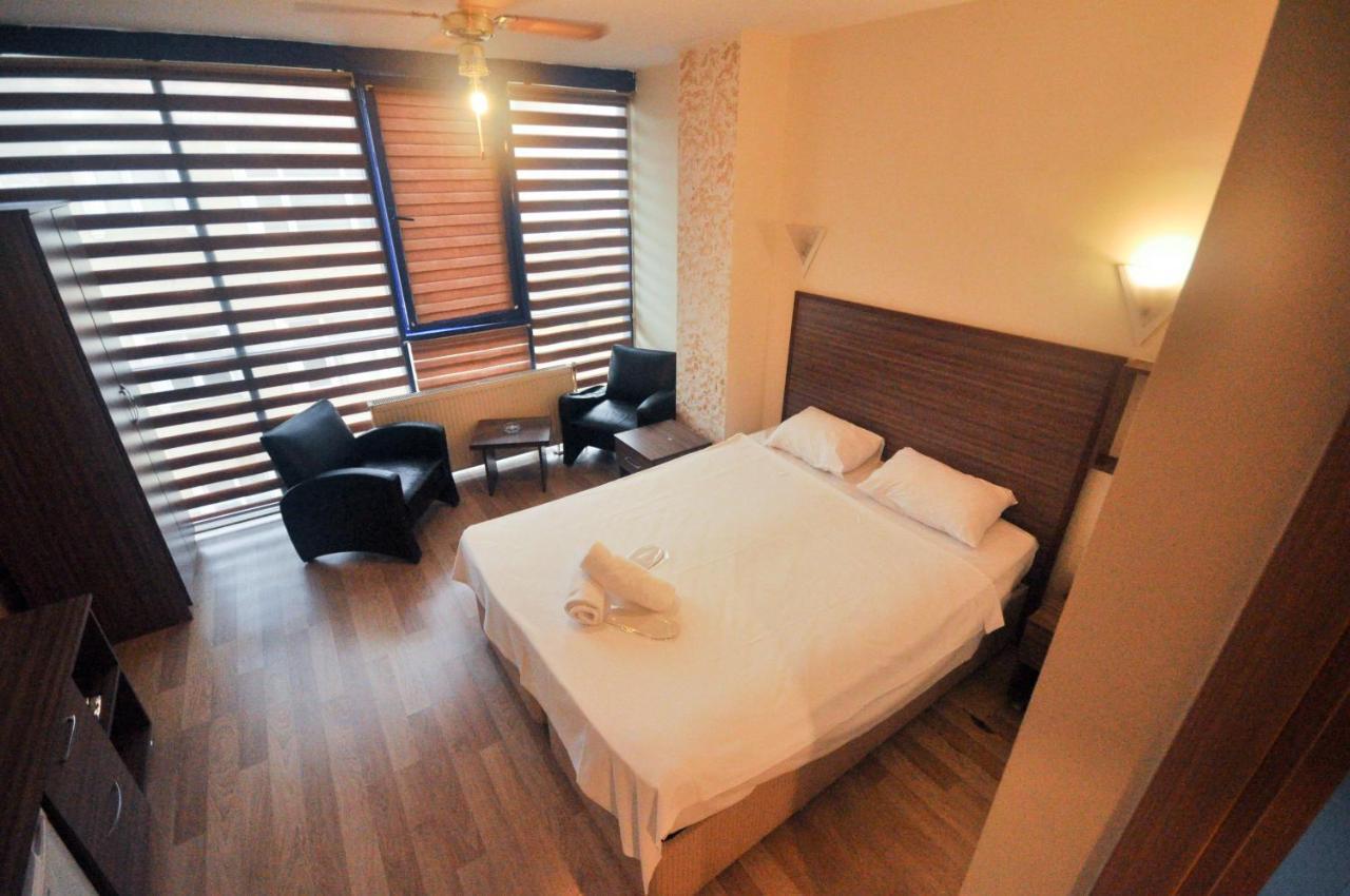 Blue Hotel