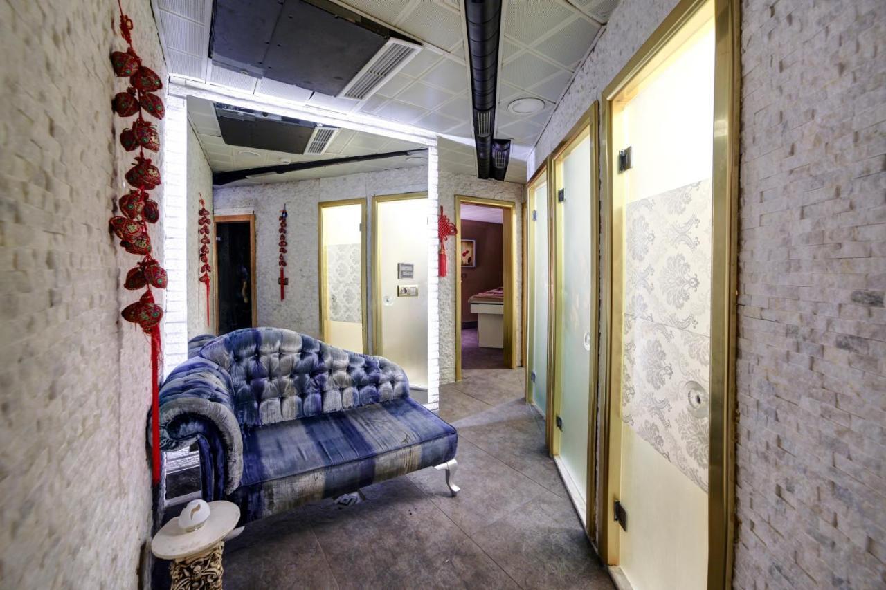 White Monarch Hotel 4*