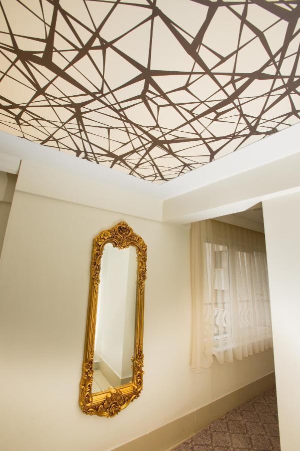 Honey Hotel 2*