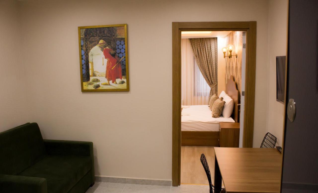 Capitol Suites Old City Hotel *
