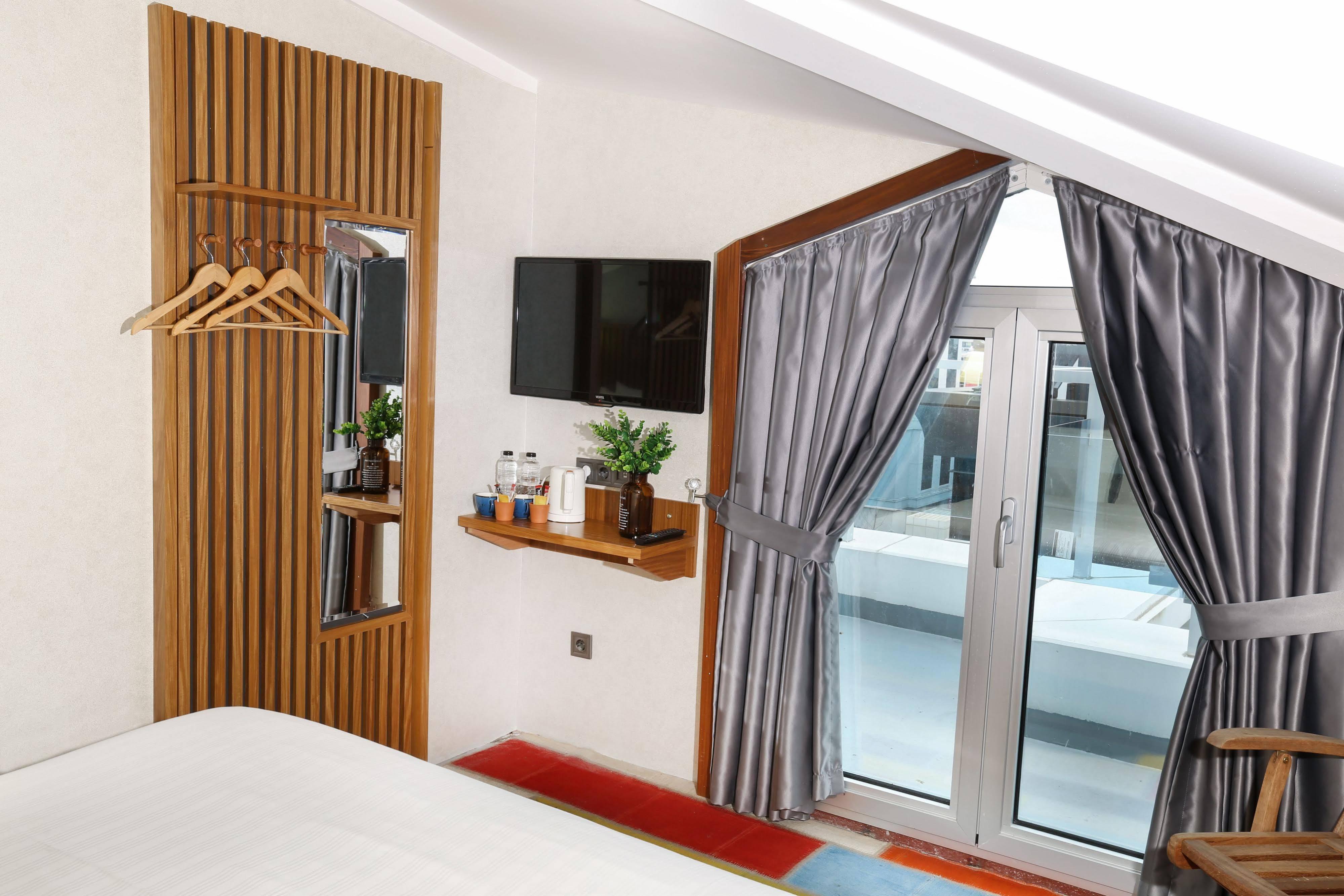 Hotel Discovery 3*