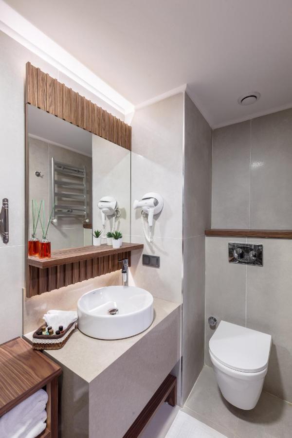 Hotel Sherry Karakoey