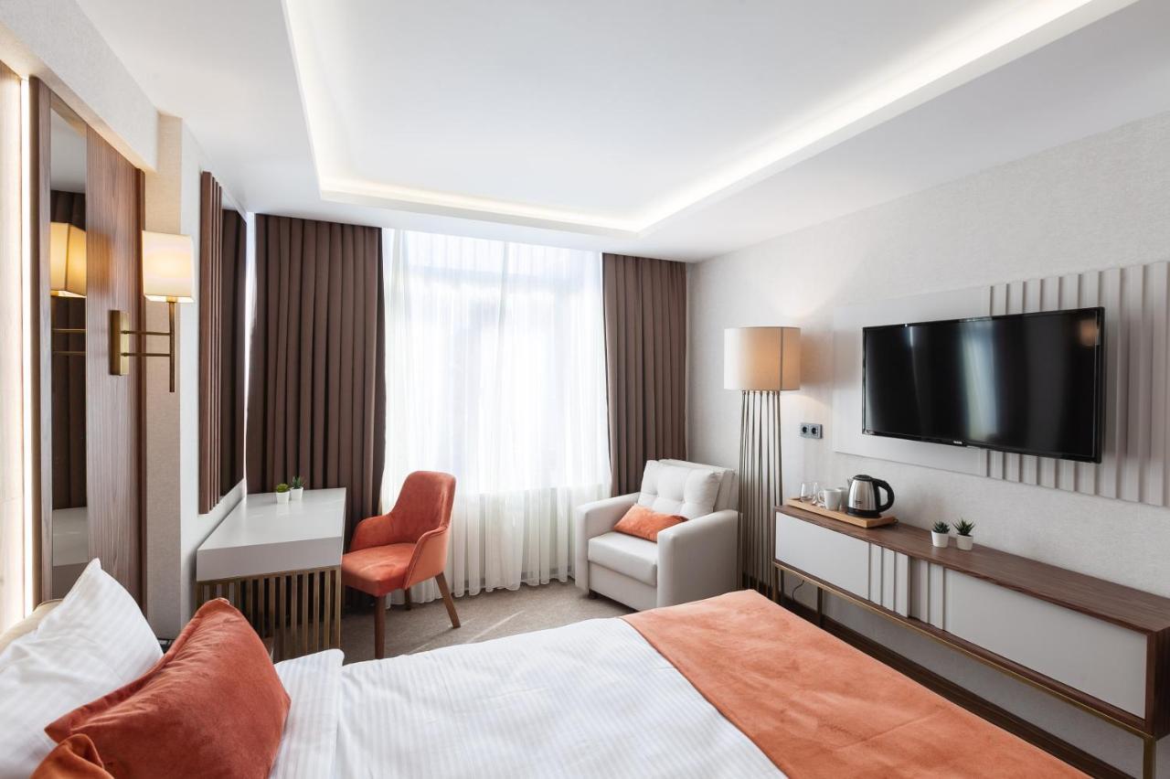 Sherry Karakoey Hotel 2*