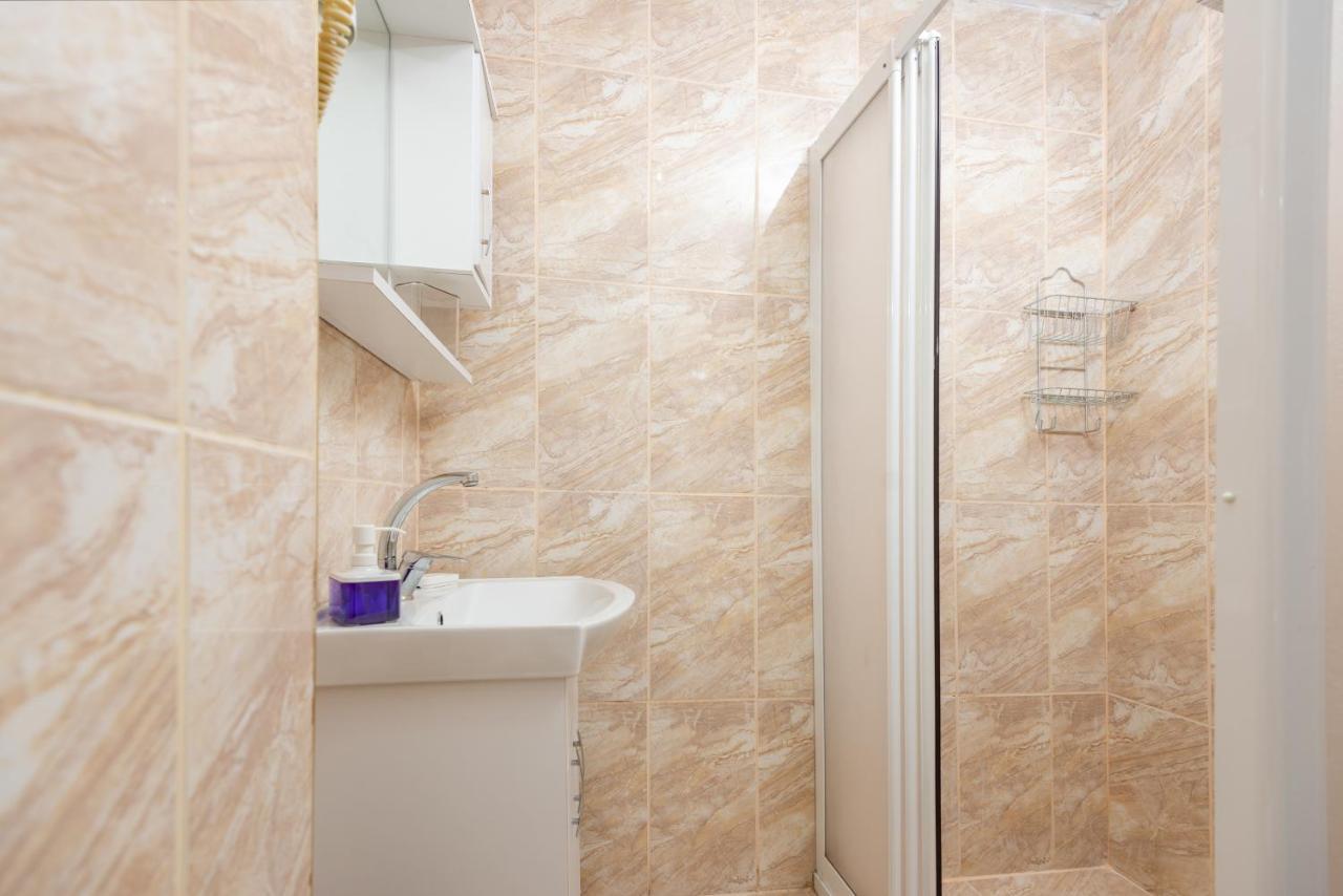 Aparthotel House 2*