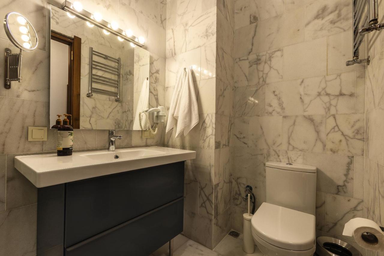 Aparthotel Raven Old 2*