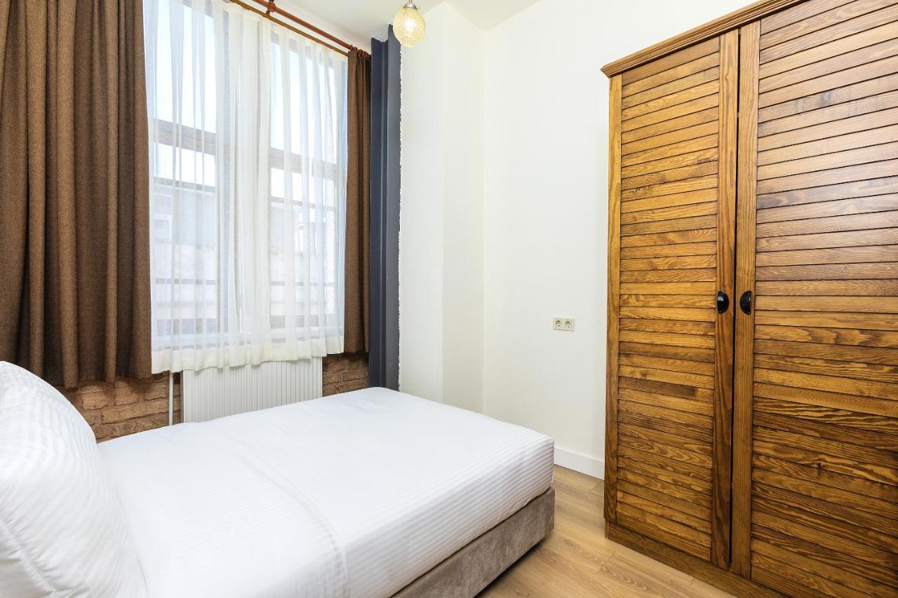 Aparthotel Raven Old 2*