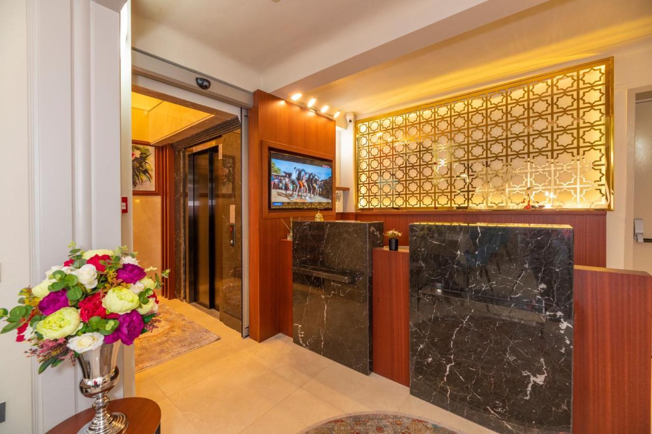 Blue Gilroy Hotel 3*