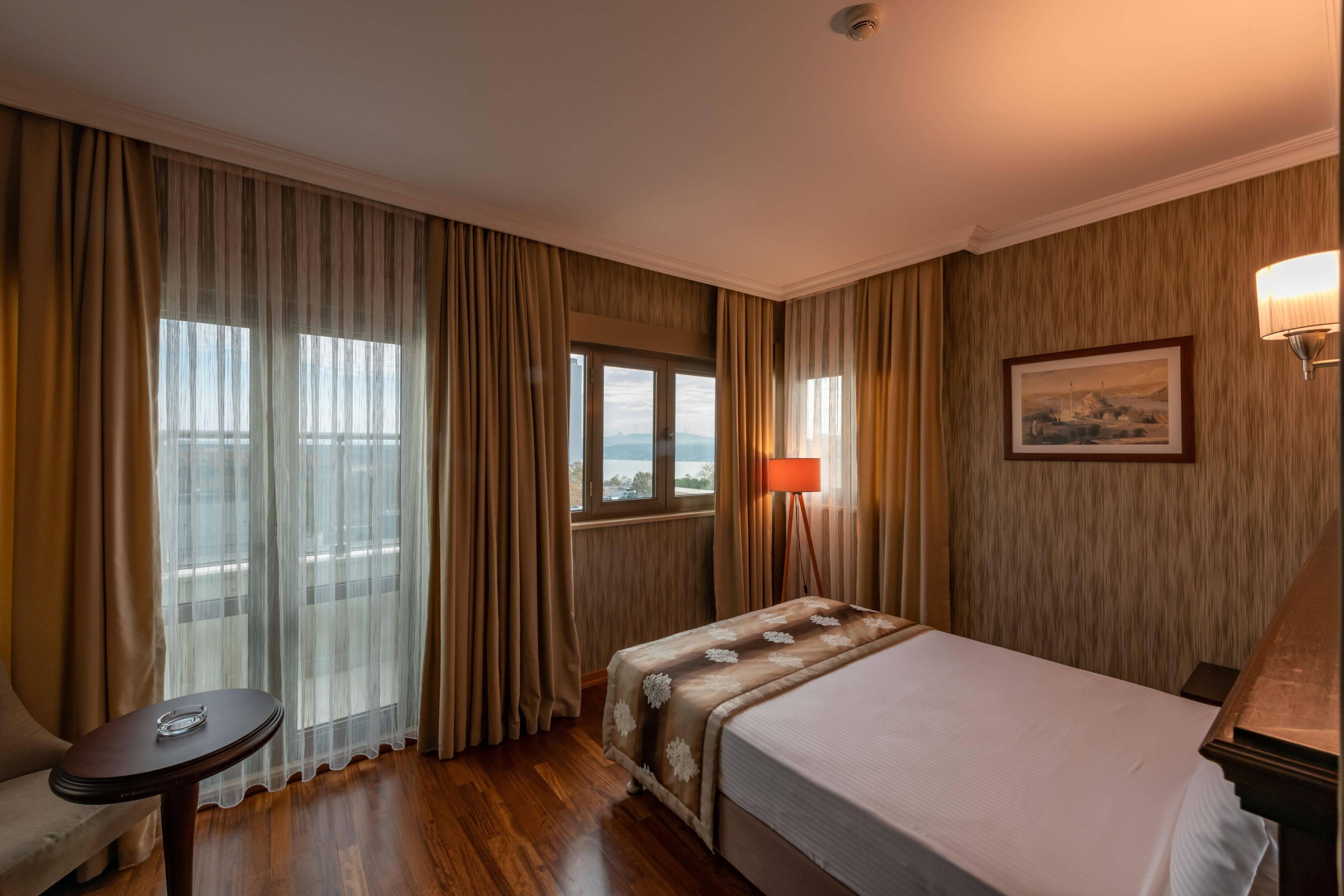 Nova Plaza Boutique Hotel & Spa 4*