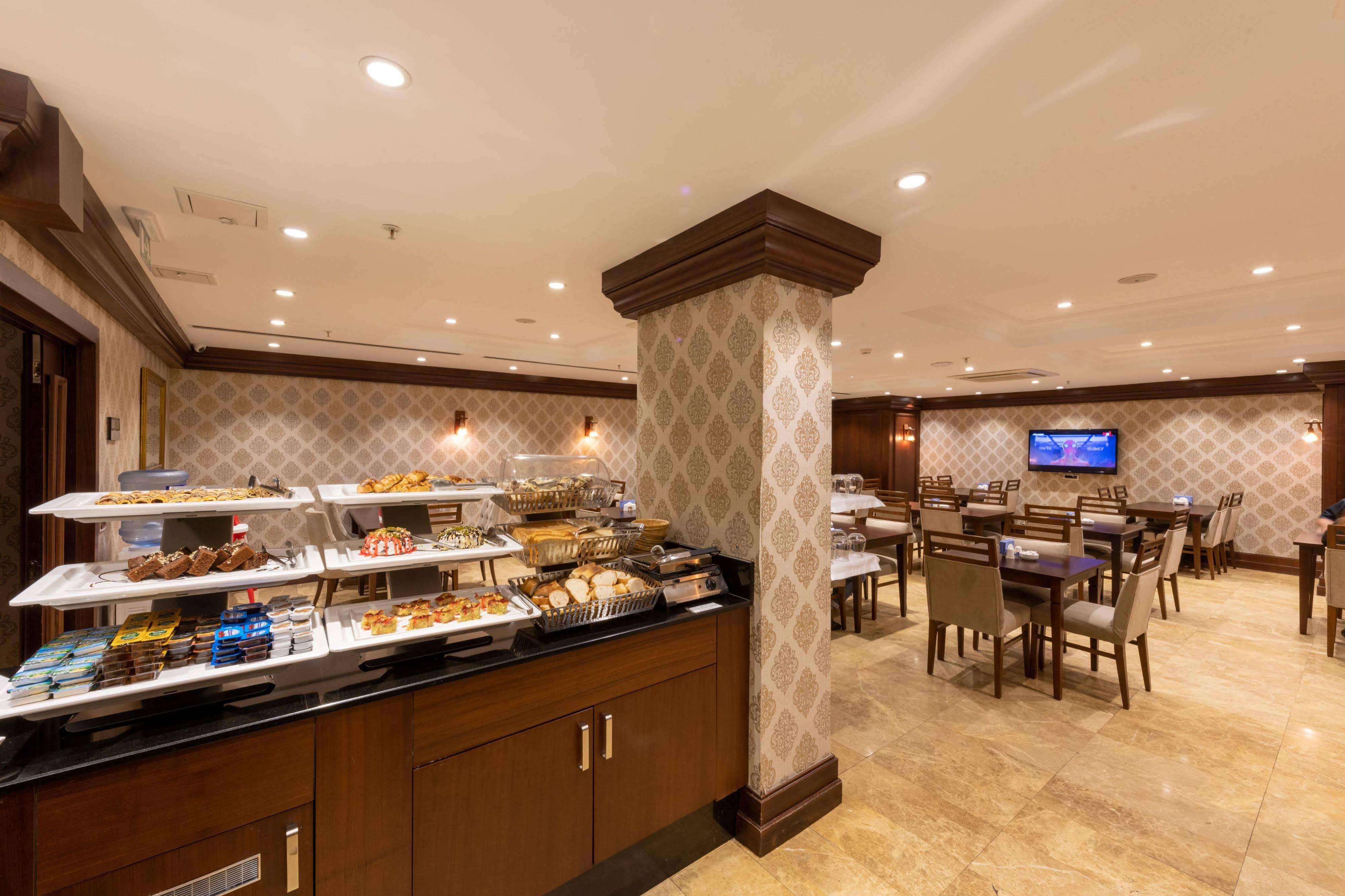 Nova Plaza Boutique Hotel & Spa Hotel