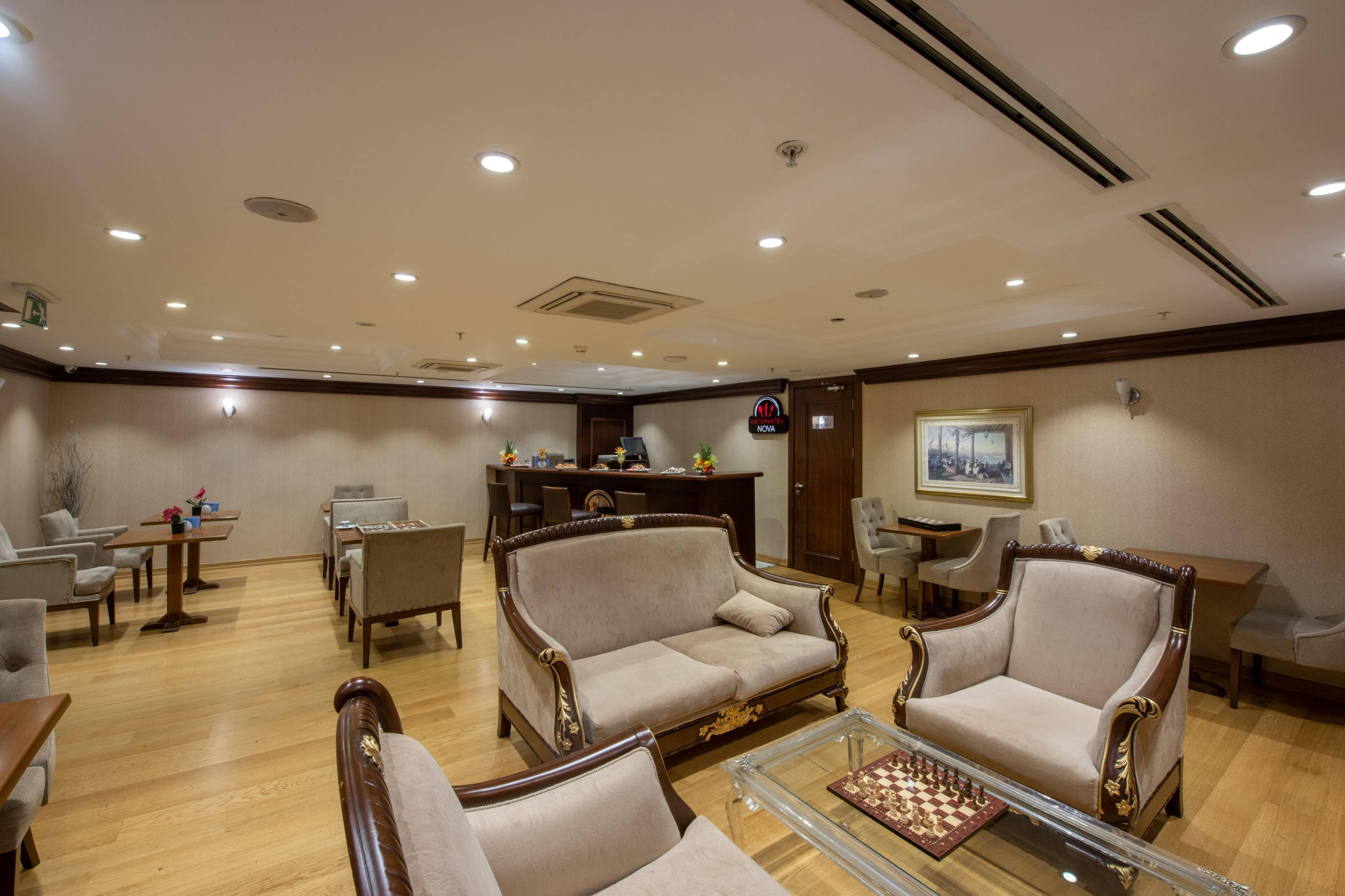Hotel Nova Plaza Boutique Hotel & Spa 4*
