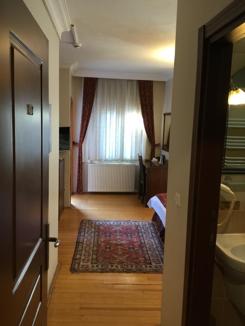 Berce Hotel