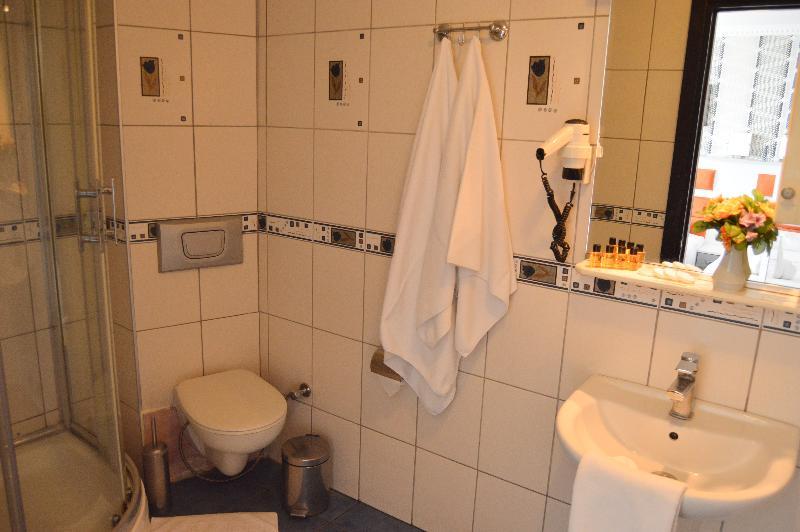 Comfort Downtown Hotel