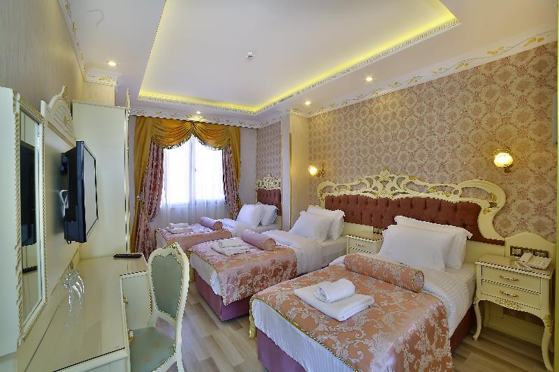 Nayla Palace 2*