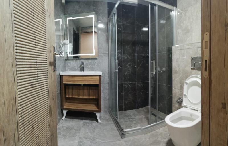 Dem Airport Hotel 4*