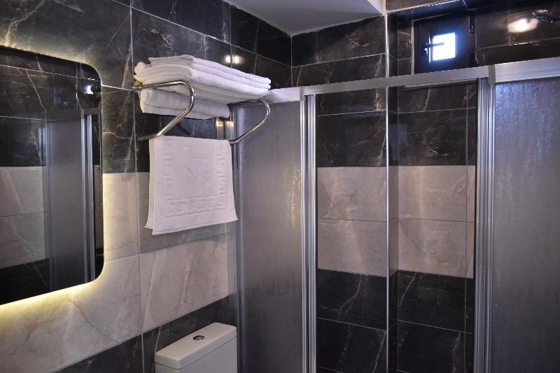 Avcilar Garden Hotel 3*