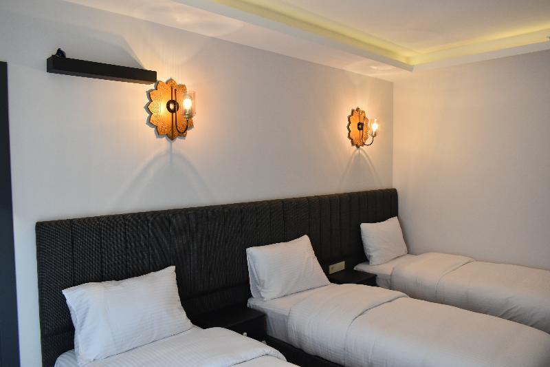 Hotel Avcilar Garden 3*