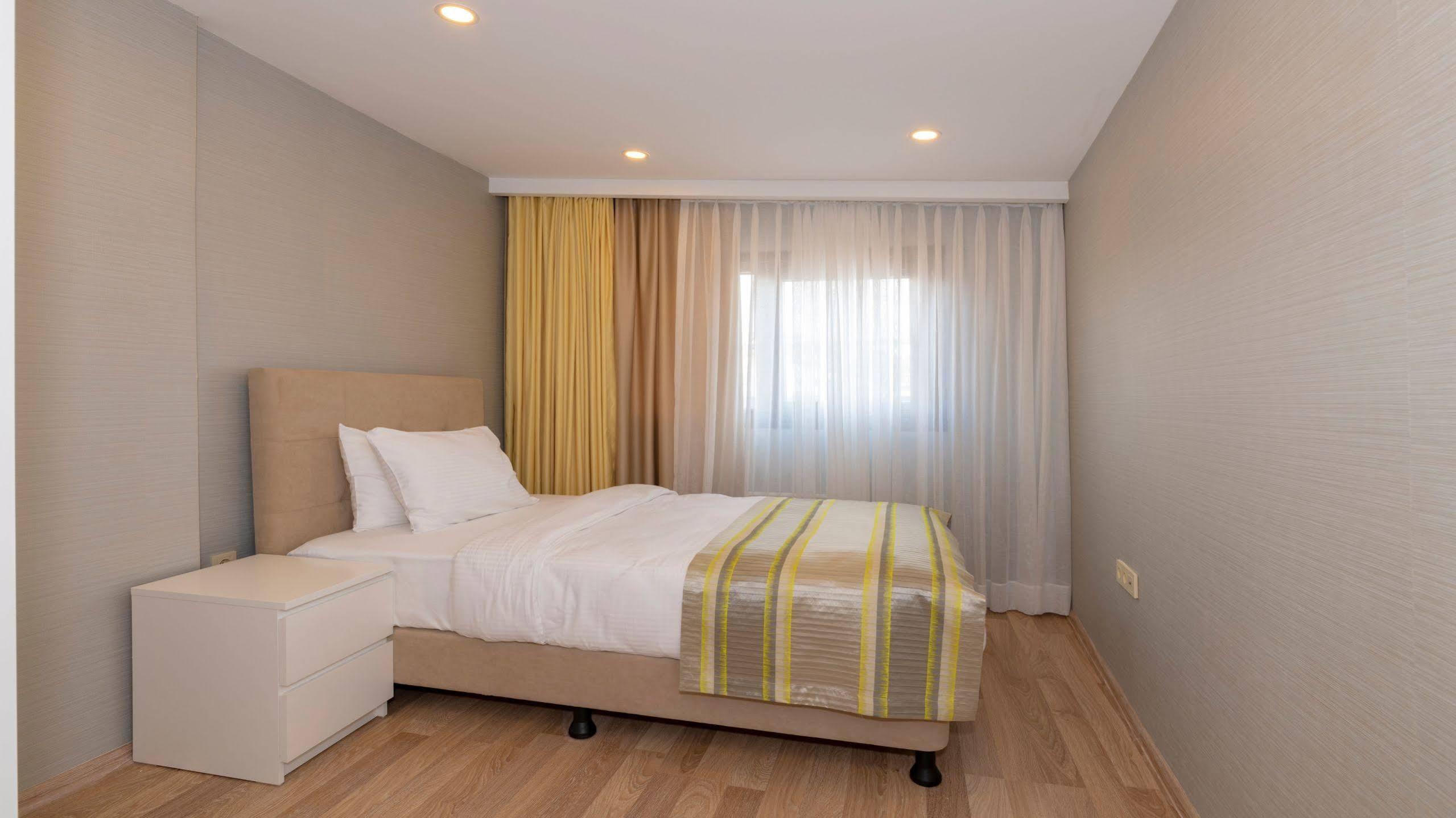 Hotel Feri 2*