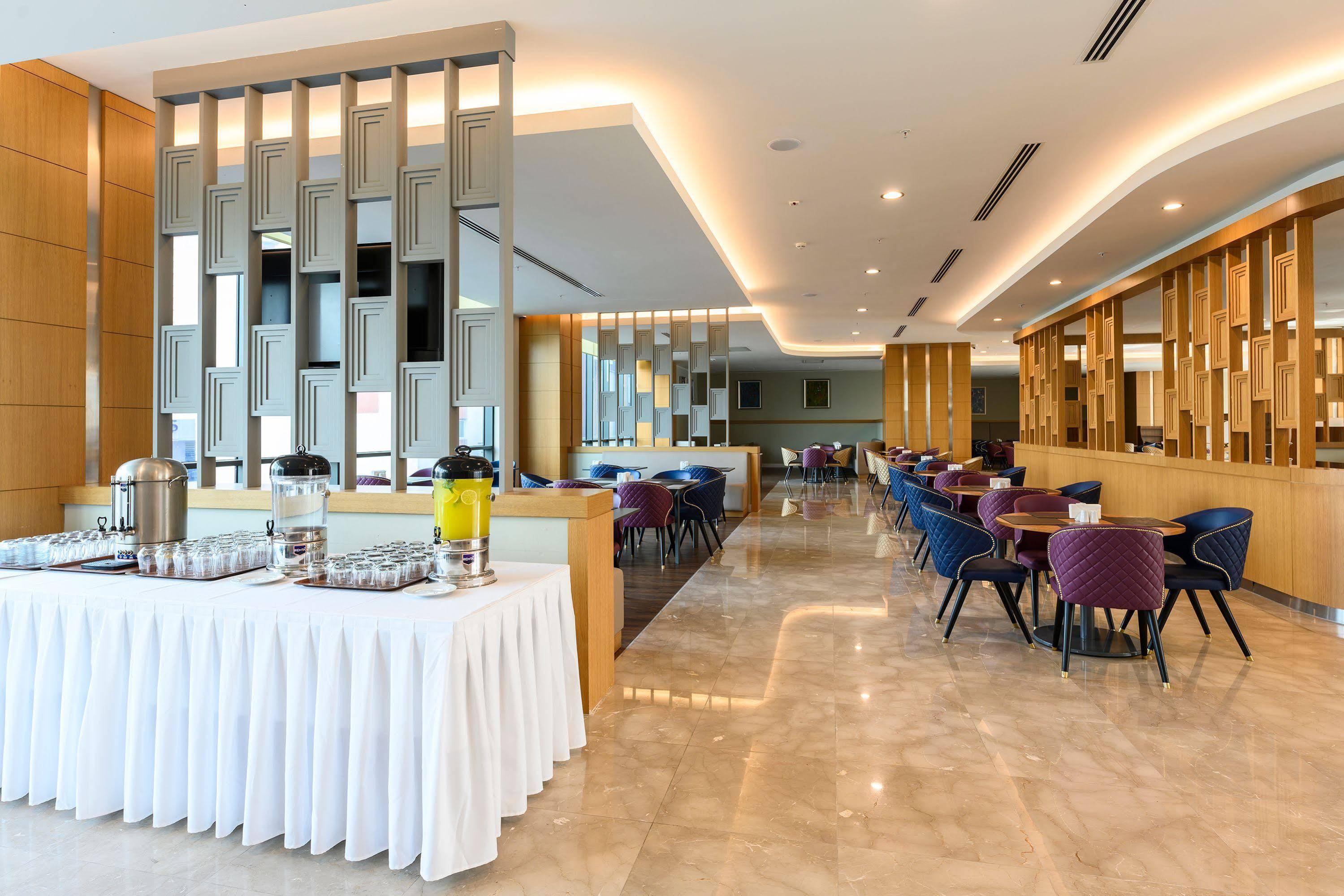La Quinta By Wyndham Gunesli Otel 5*