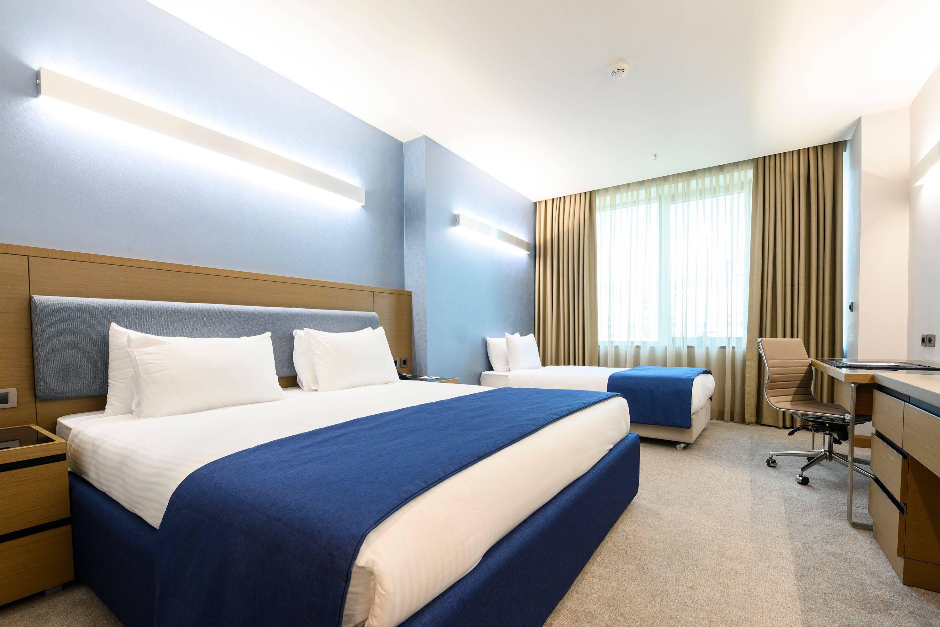 La Quinta By Wyndham Gunesli Otel