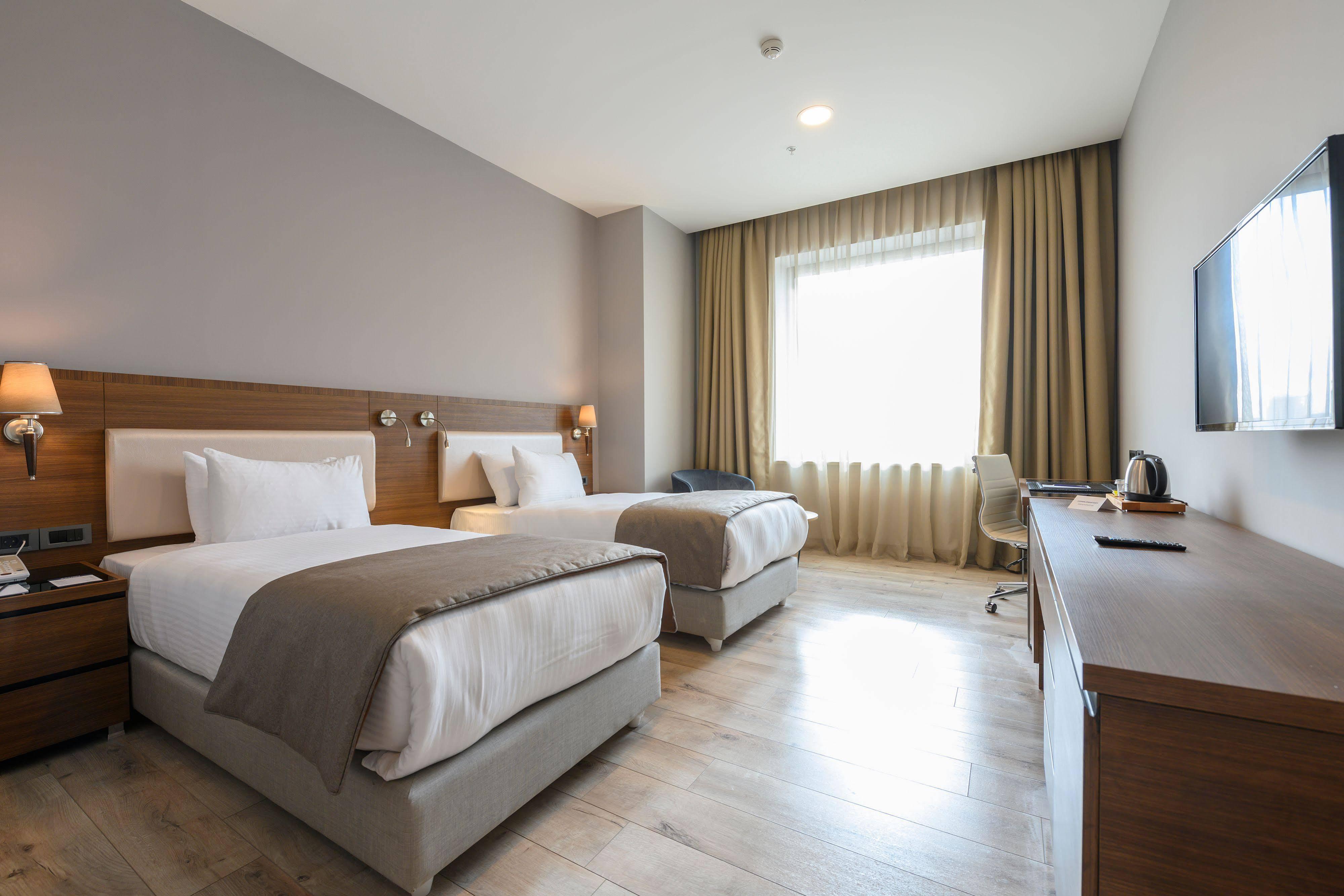 La Quinta By Wyndham Gunesli 5* İstanbul