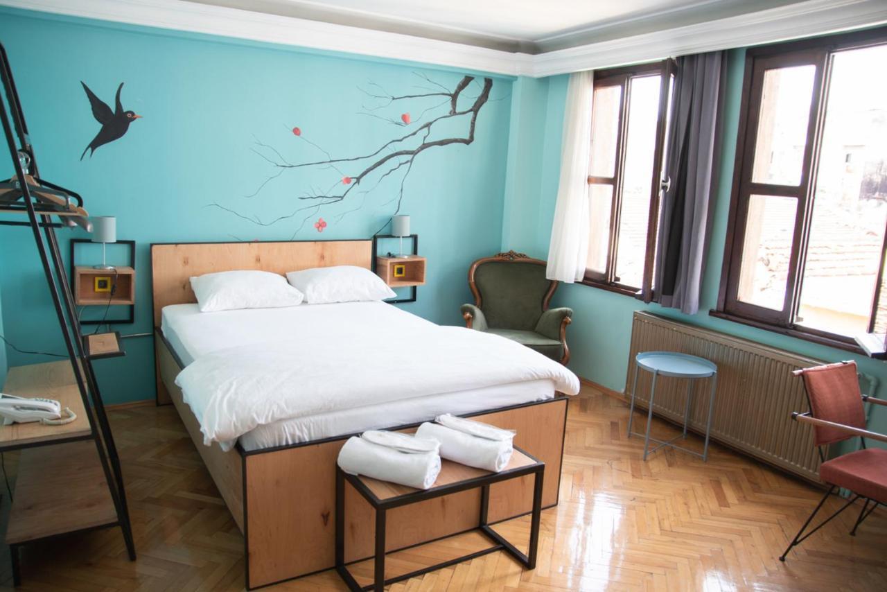 Yolohostel