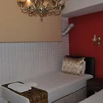 Magnificent Hotel