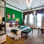 Rose Garden Suites