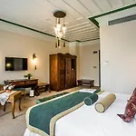 Rose Garden Suites