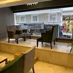 Golden Rain Hotel Old City
