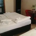 Hotel Kiwi