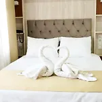 Qonaq Hotel & Suites