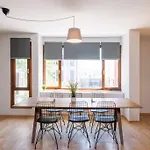 Centrally Located Huge Apartment In Cihangir