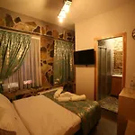 Little Ganj Suites