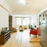 Great Apartment 5 Min Taksim Square