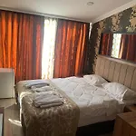 Golden Hill Otel