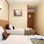 Grand Gross Hotel
