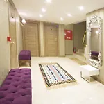 Golden Rain Hotel Old City