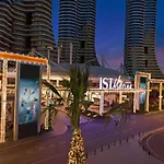 Luxury Residence Sea City Views Close The Airport Hotel