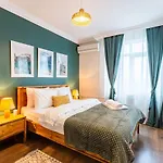 Flat With Excellent Location In Tesvikiye, Sisli