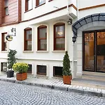 Elyka Hotel