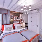 9 Doors Hotel (Adults Only)