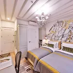 9 Doors Hotel (Adults Only)