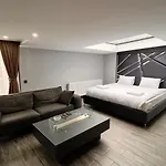 Kent Suit Otel