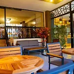 Emirtimes Hotel Kadikoey