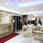Metrolux Hotel