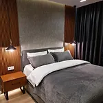 25% Off Prestigious 5-Stars, Pool, Sauna, Fitness