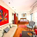 O\'Pera Okanli Suites