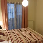 Shared Apartment Center Of The Istanbul, Metro 3 Mnt