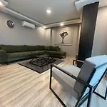 On4 Rooms & Suites